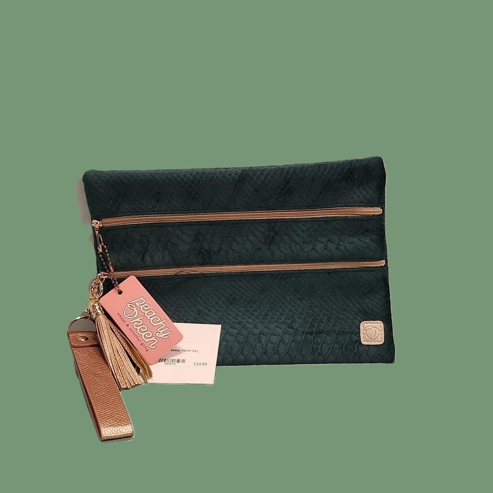 NWT Peachy Keen Versi Bag Emerald Green Snakeskin Textured Clutch Wristlet